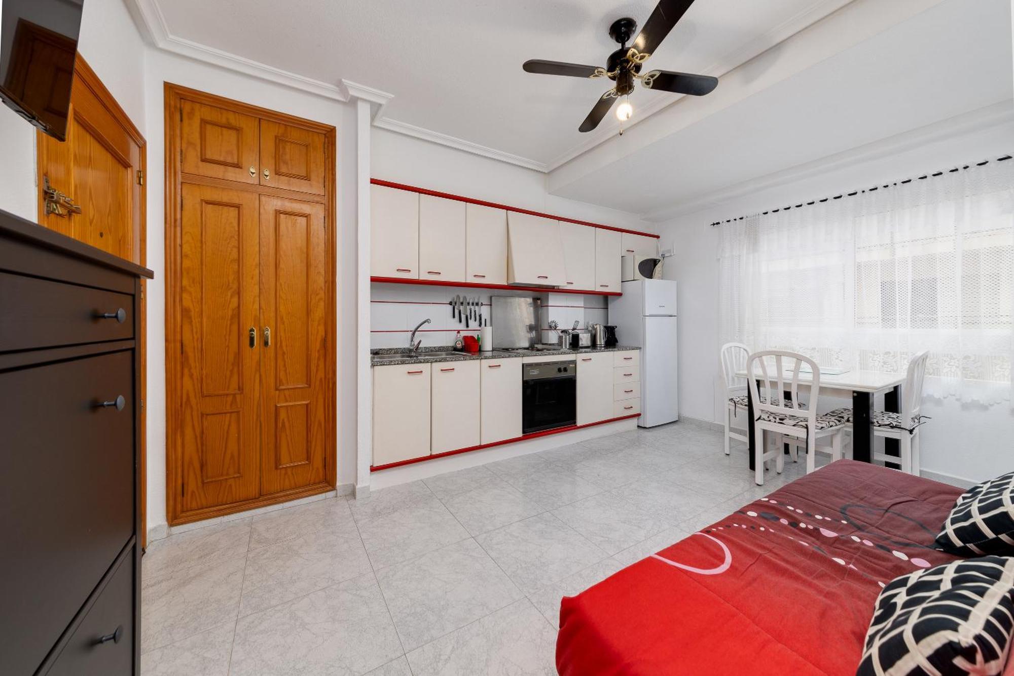 Lovely Apartment Near The Sea Torrevieja Exterior photo